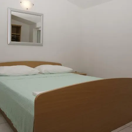 Apartment Bisevo *